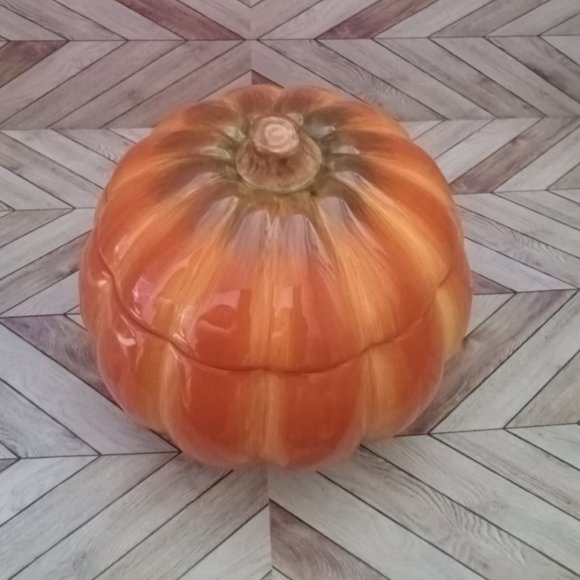 Ceramic Pumpkin jar for all seasons - Picture 4 of 12